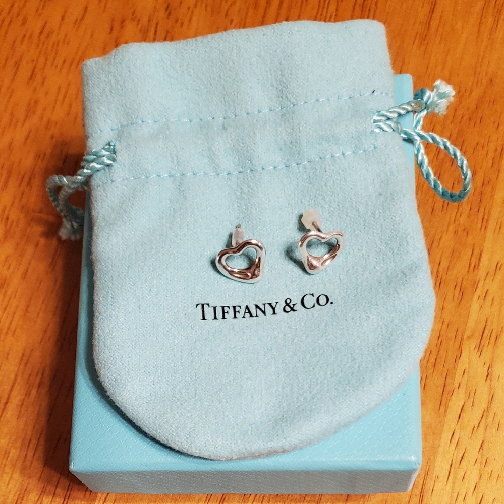 Tiffany Elsa Pereti heart earrings